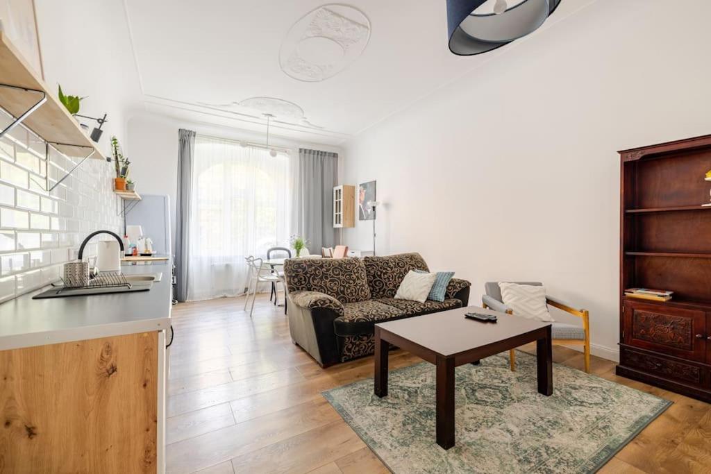 Apartament Rozeta Centrum 6Os เลกนิตซา ภายนอก รูปภาพ