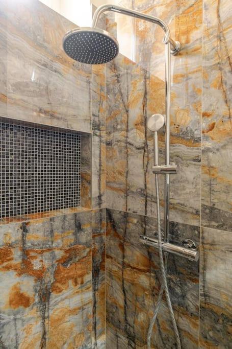 Apartament Rozeta Centrum 6Os เลกนิตซา ภายนอก รูปภาพ