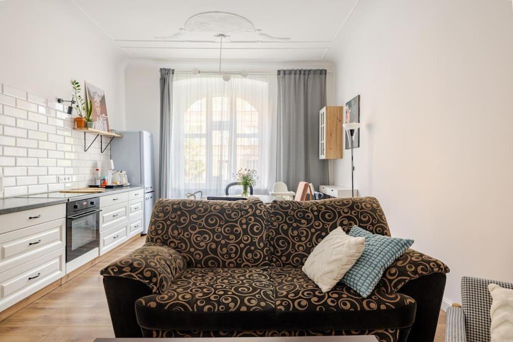 Apartament Rozeta Centrum 6Os เลกนิตซา ภายนอก รูปภาพ